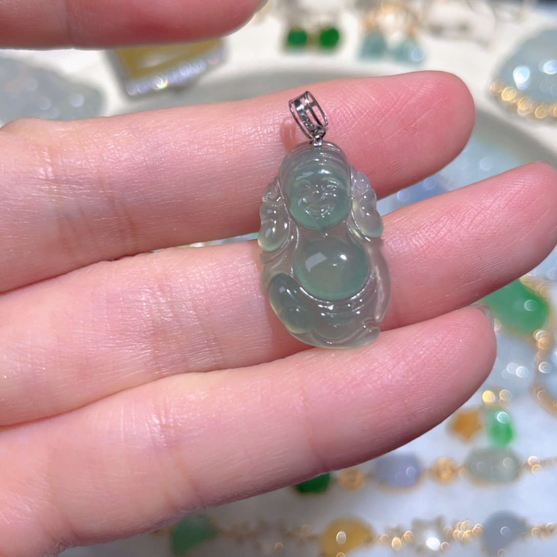 翡翠颈饰18K金镶嵌翡翠