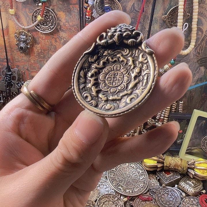 福利大鹏鸟九宫八卦牌子，一个