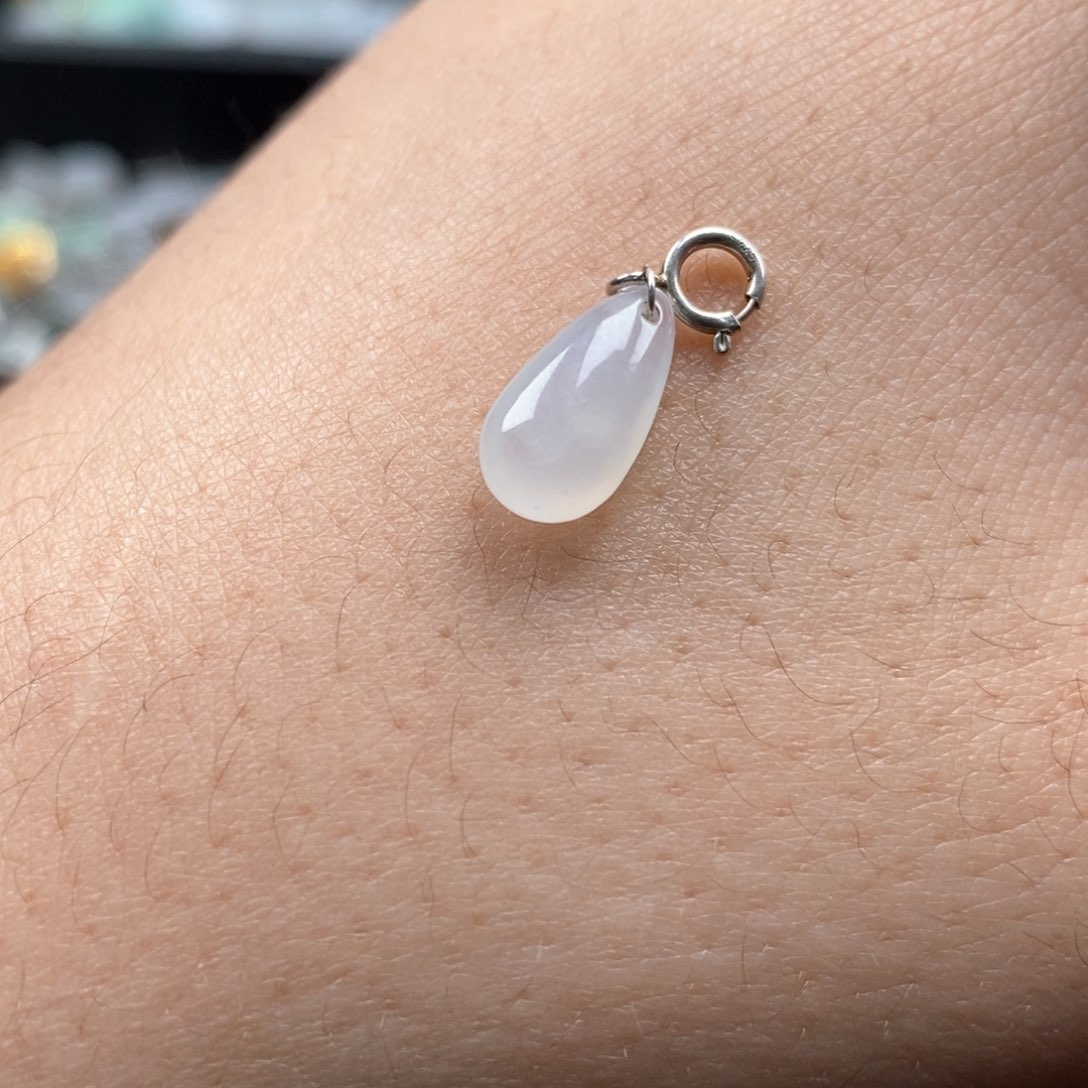翡翠颈饰未镶嵌如果