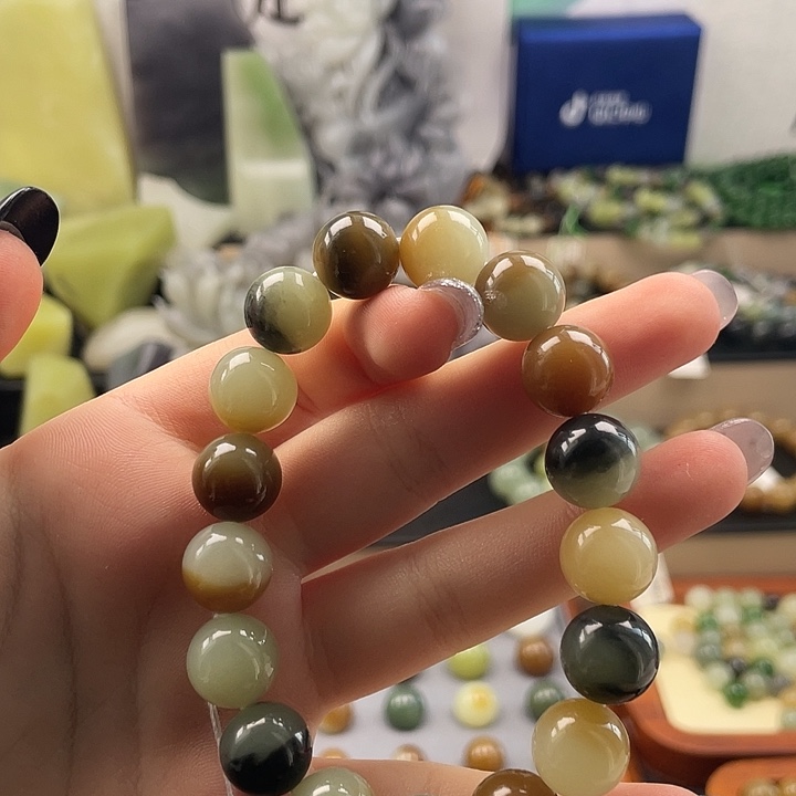 和田玉（糖玉）未镶嵌手链