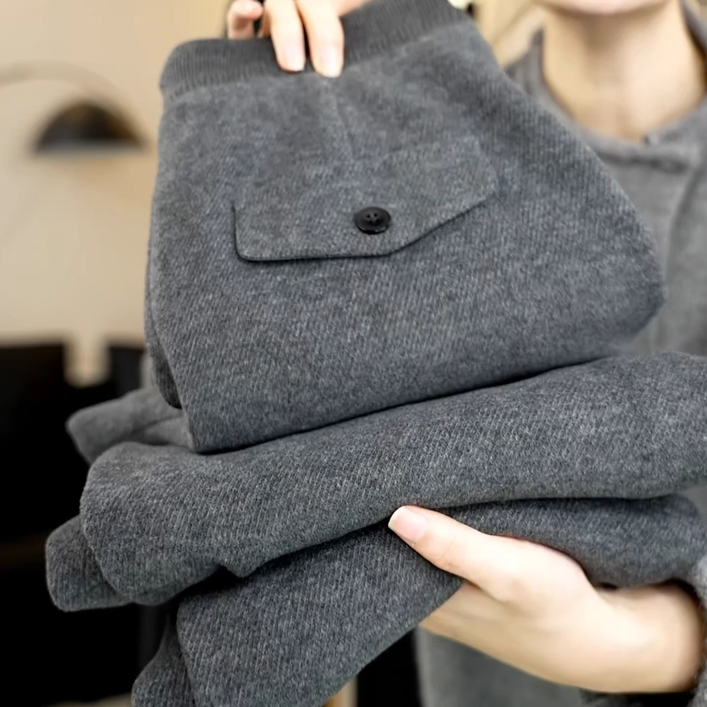 加绒加厚羊毛呢阔腿直筒裤女2025秋冬新款高腰休闲香蕉保暖休闲裤