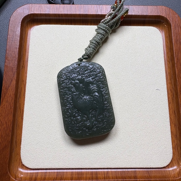 天然和田玉生肖吊坠