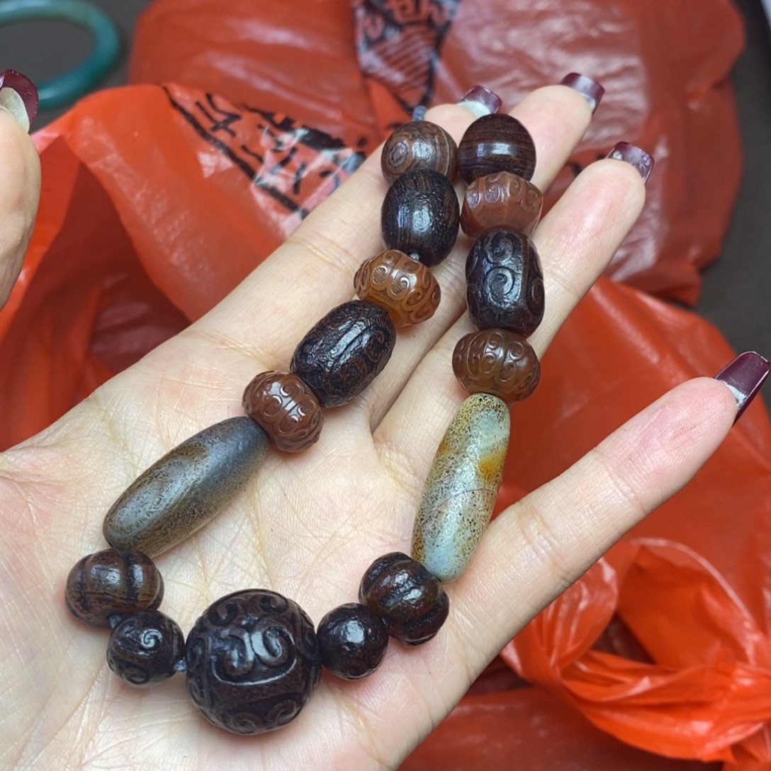 玛瑙/玉髓颈饰未镶嵌