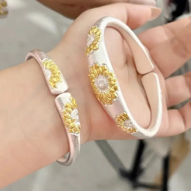 足银手镯 2025新款足银9999镶金手镯开口纯手工太阳花国风纯银镯