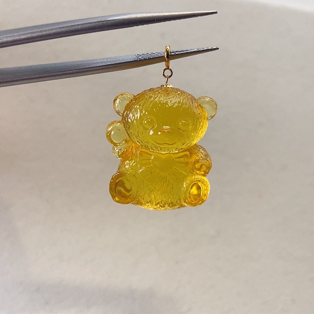 琥珀颈饰18K金镶嵌漠**金兰琥珀小熊改皇冠扣头
