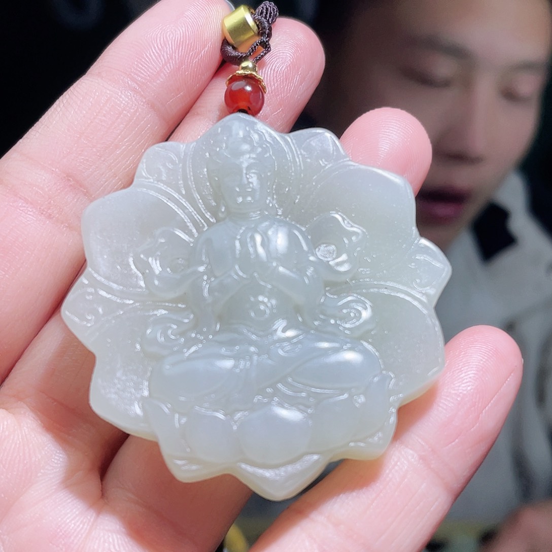 和田玉颈饰未镶嵌多样性