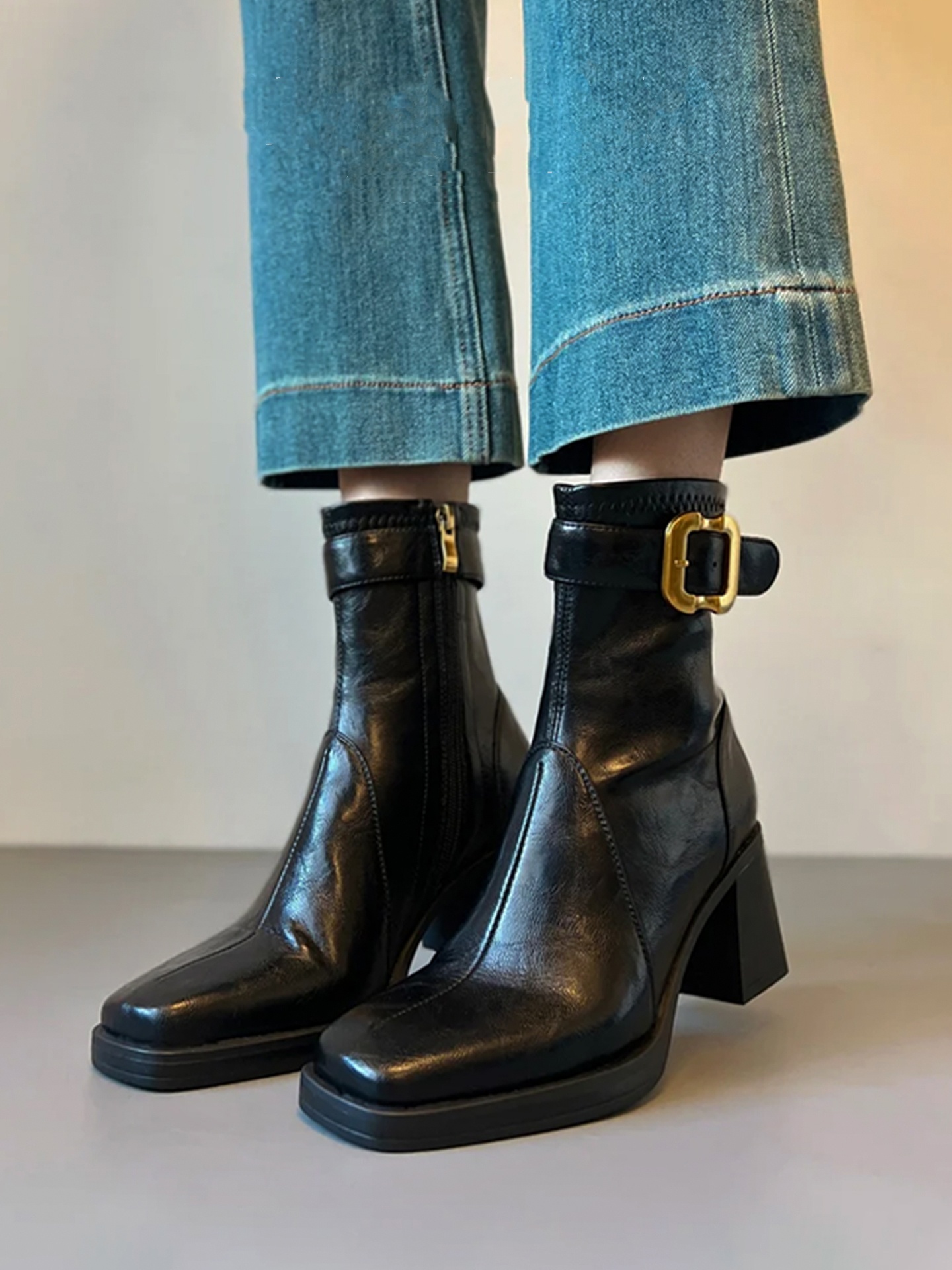 升级版~方头高跟洋气小短靴女百搭巨好看马丁靴子轻奢粗跟瘦瘦靴