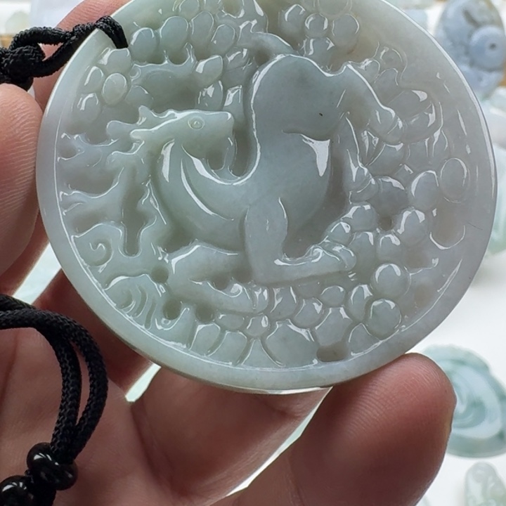 翡翠未镶嵌颈饰天然缅甸A货翡翠