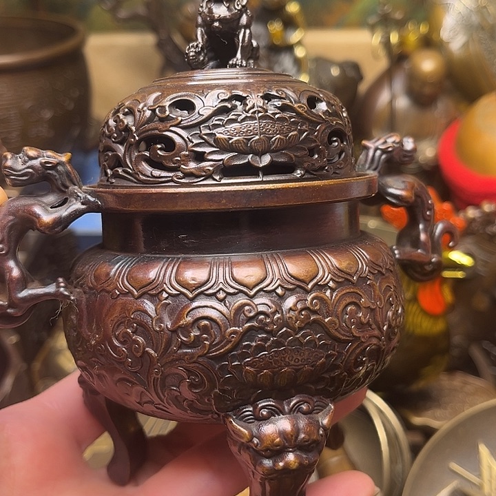 精美铜器批发档口