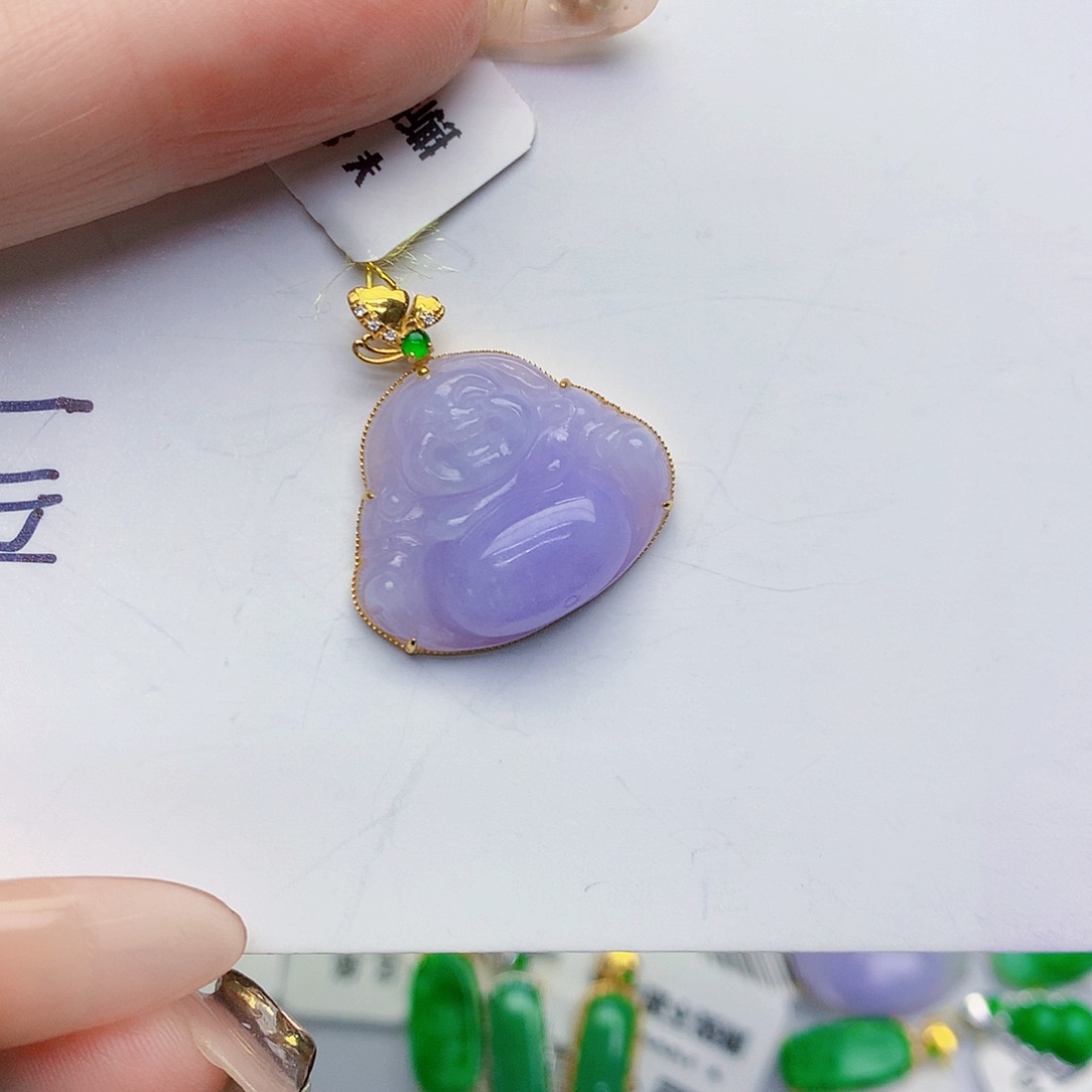 颈饰18K金镶嵌翡翠