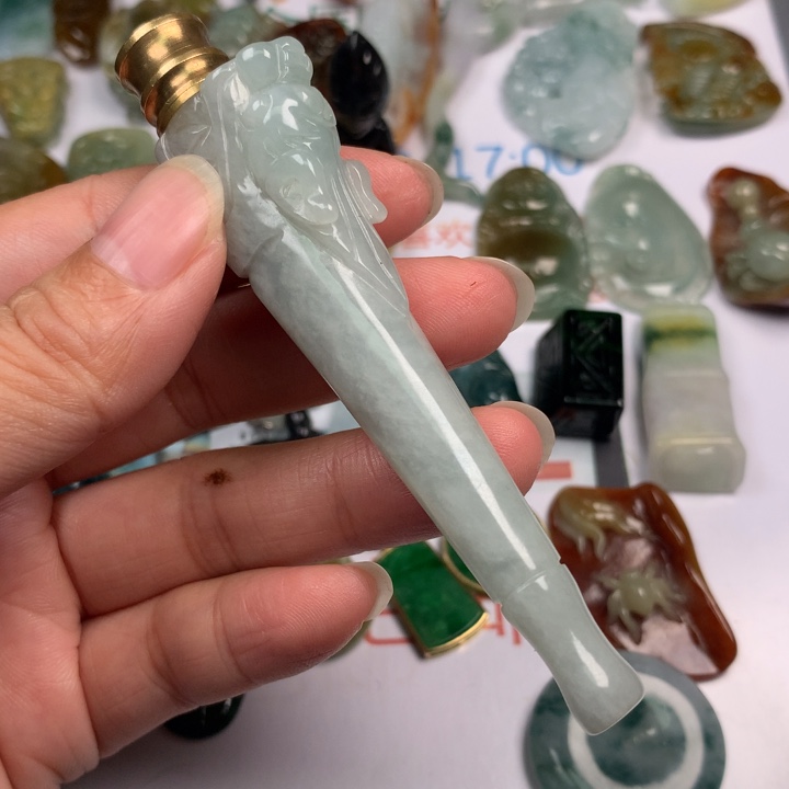 翡翠未镶嵌颈饰翡翠