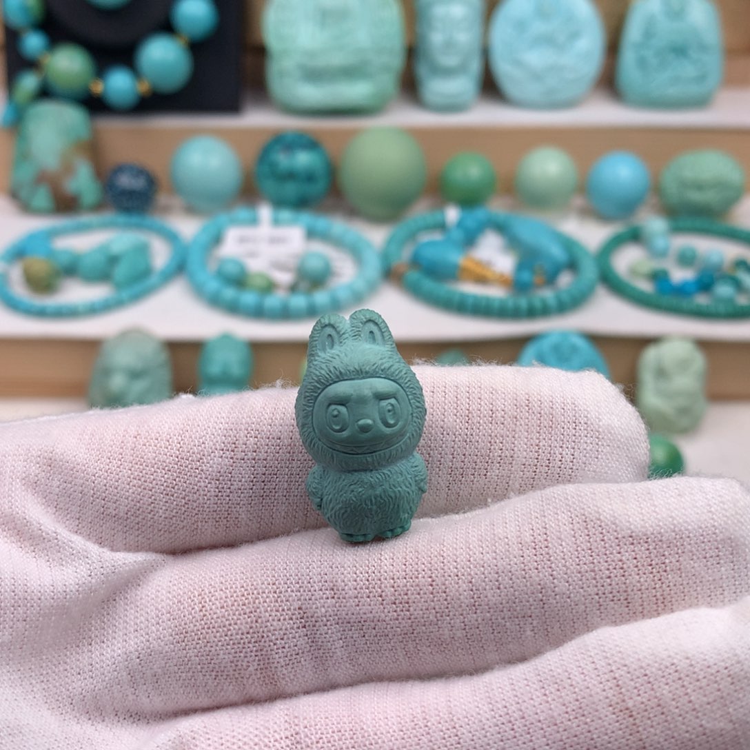 贫***道未镶嵌绿松石珠宝奇石