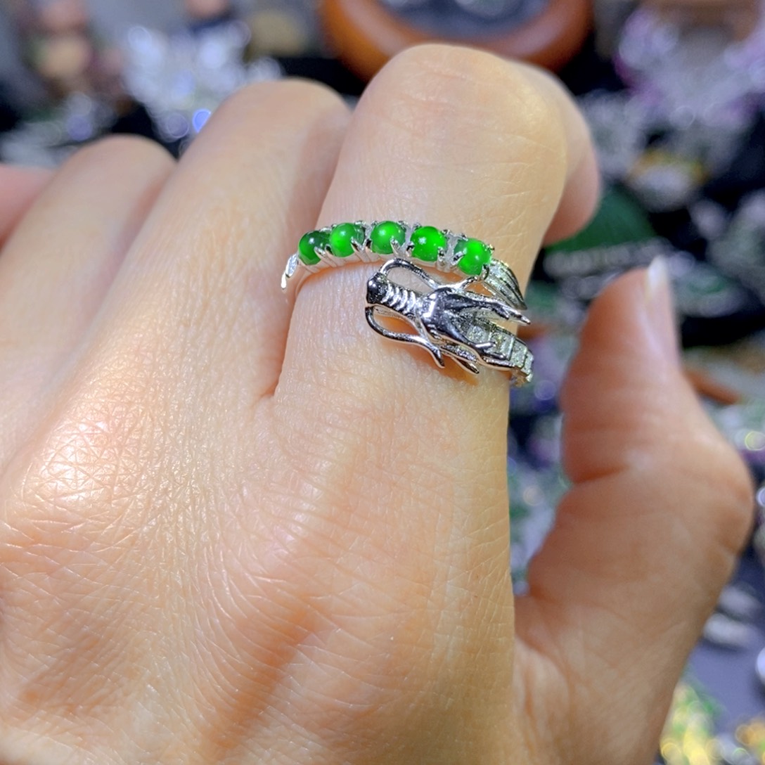 翡翠颈饰银S925镶嵌天然翡翠