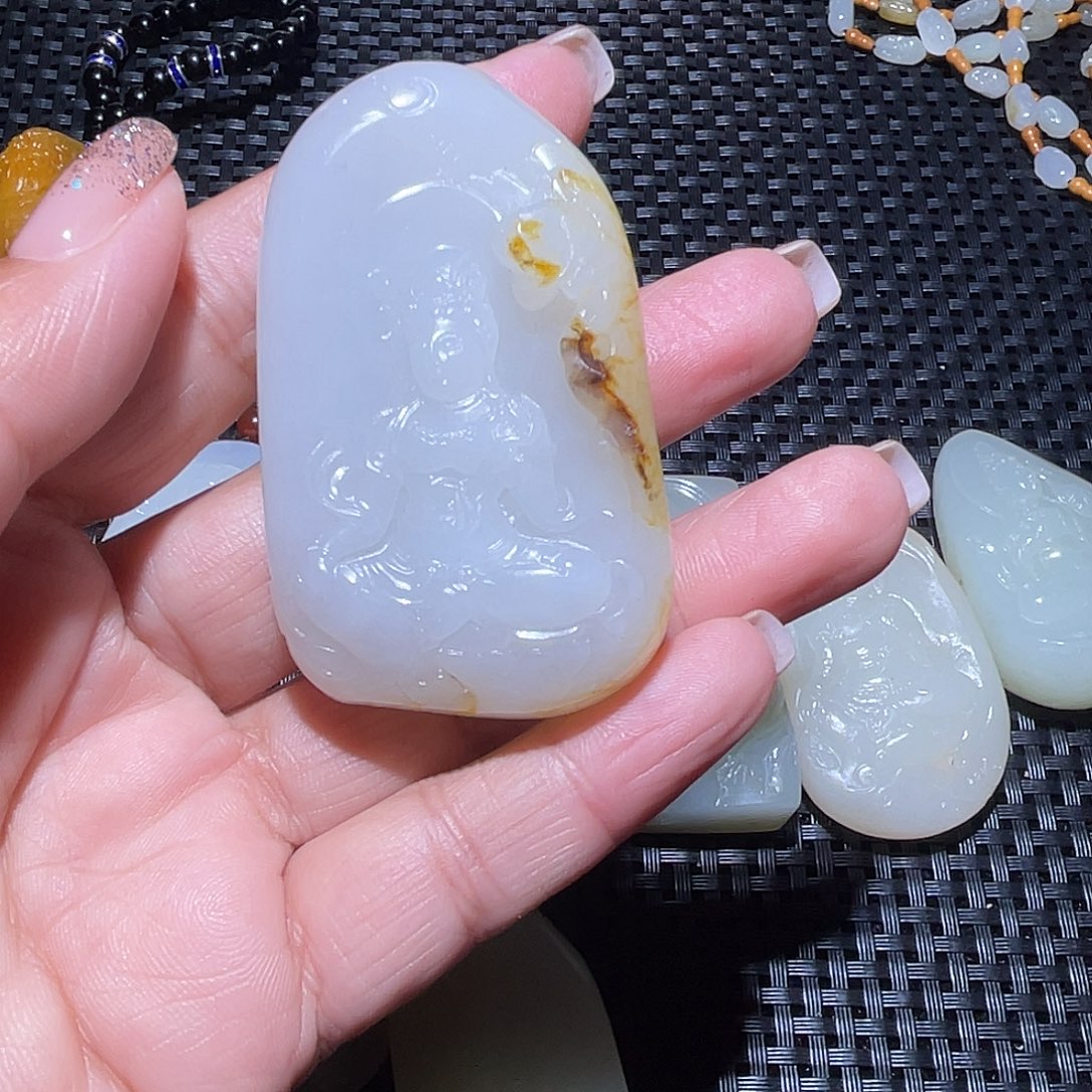 和田玉（糖玉）未镶嵌挂件