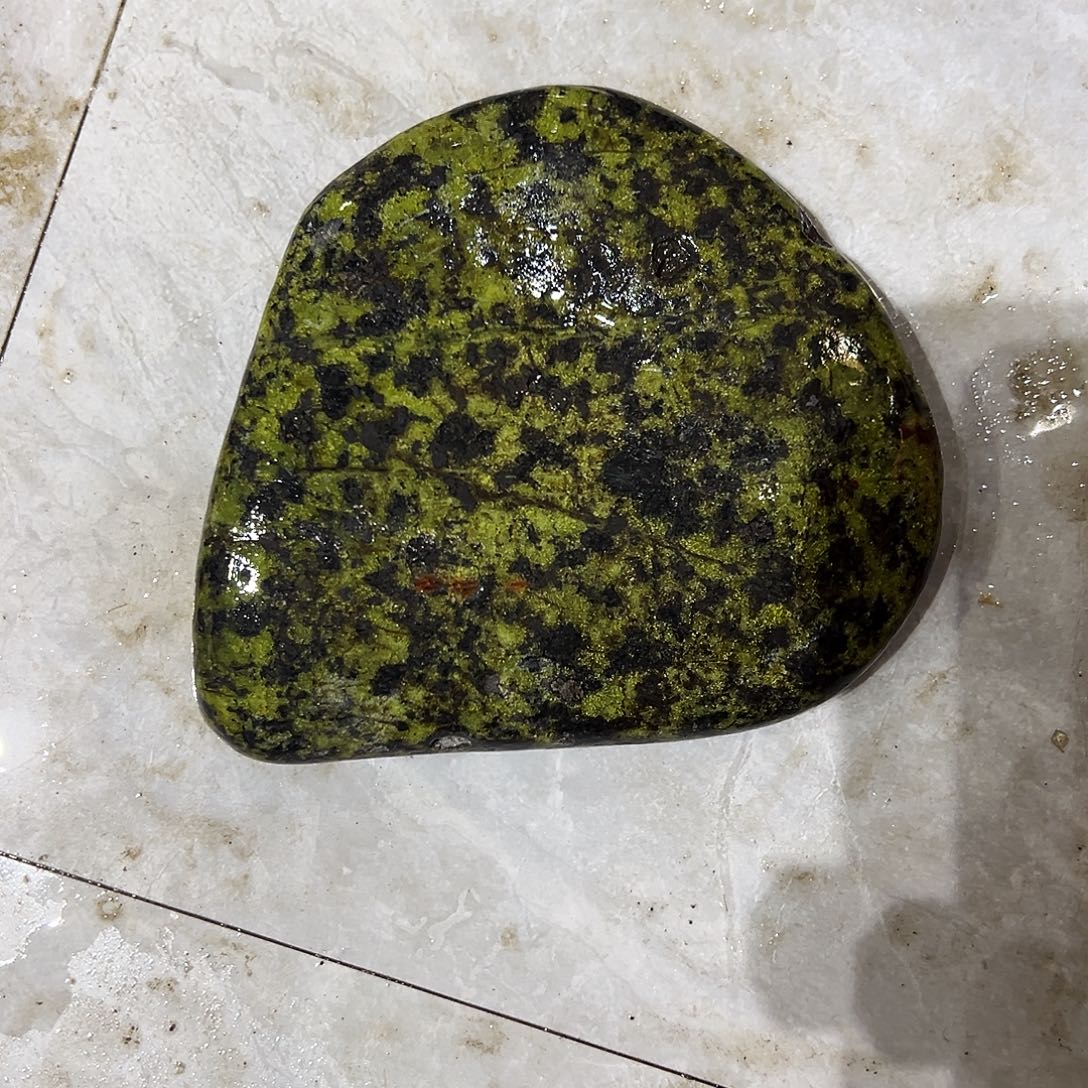 乐***谜福利茶空间天然原石