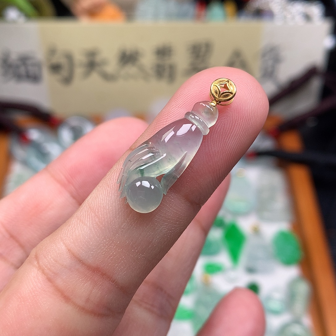 翡翠散珠缅甸天然A货翡翠冰种掌上明珠