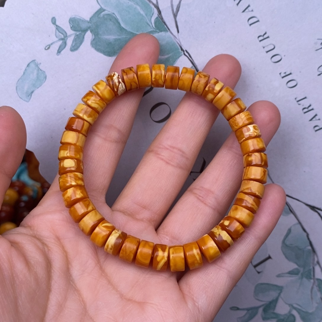 蜜蜡裸石未镶嵌蜜蜡