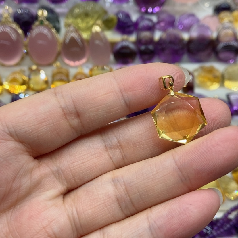 【闪购商品】水晶水晶吊坠18K金镶嵌