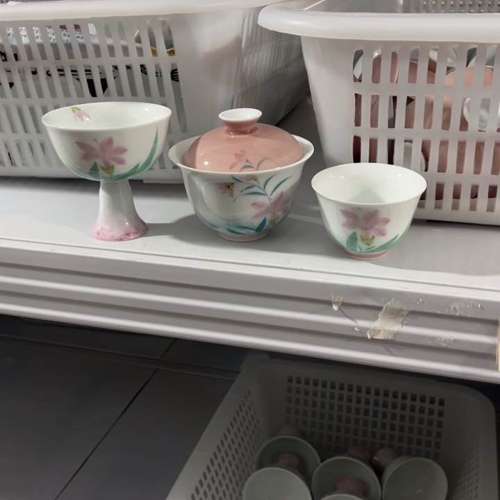 三件套哈哈哈哈哈哈