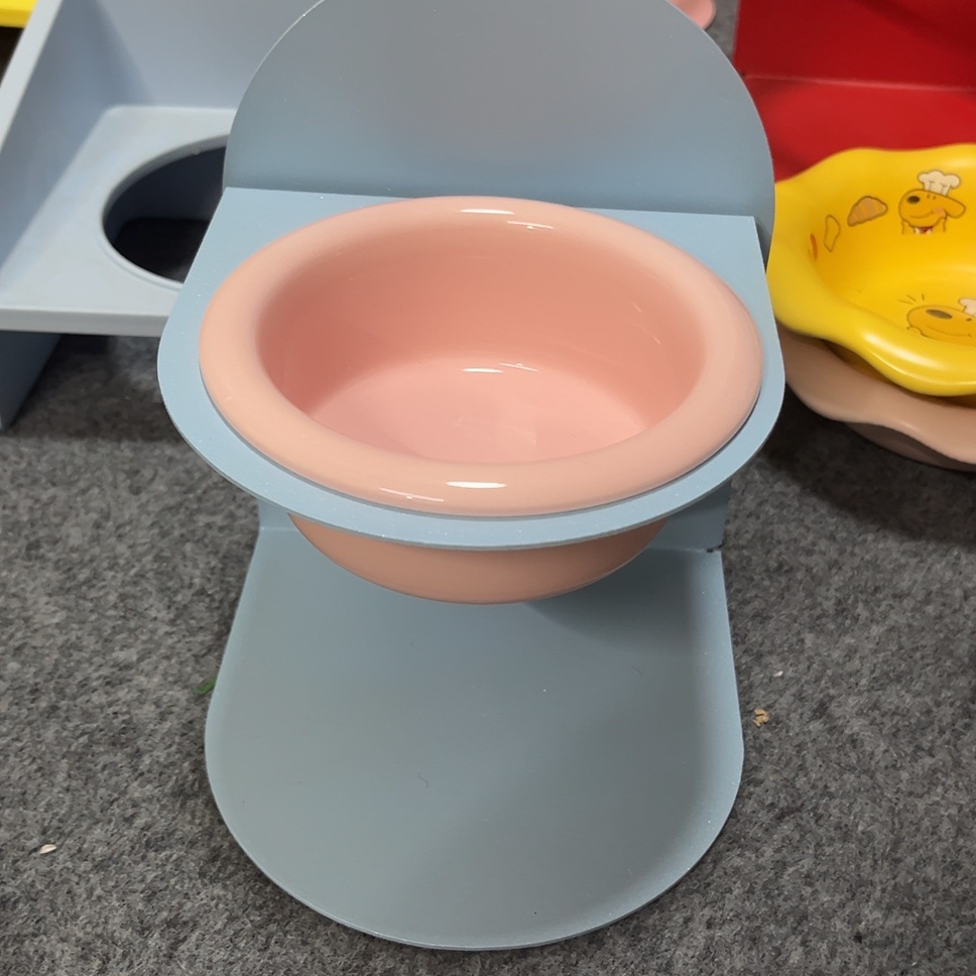 陶瓷蓝色铁甲粉色水碗