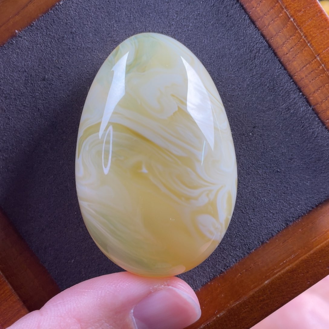 琥珀颈饰未镶嵌蜜蜡吊坠