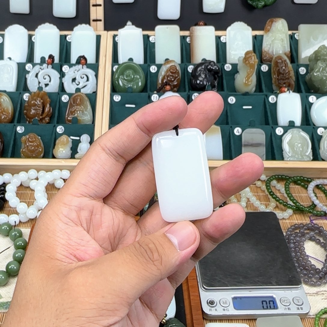 和田玉挂件未镶嵌