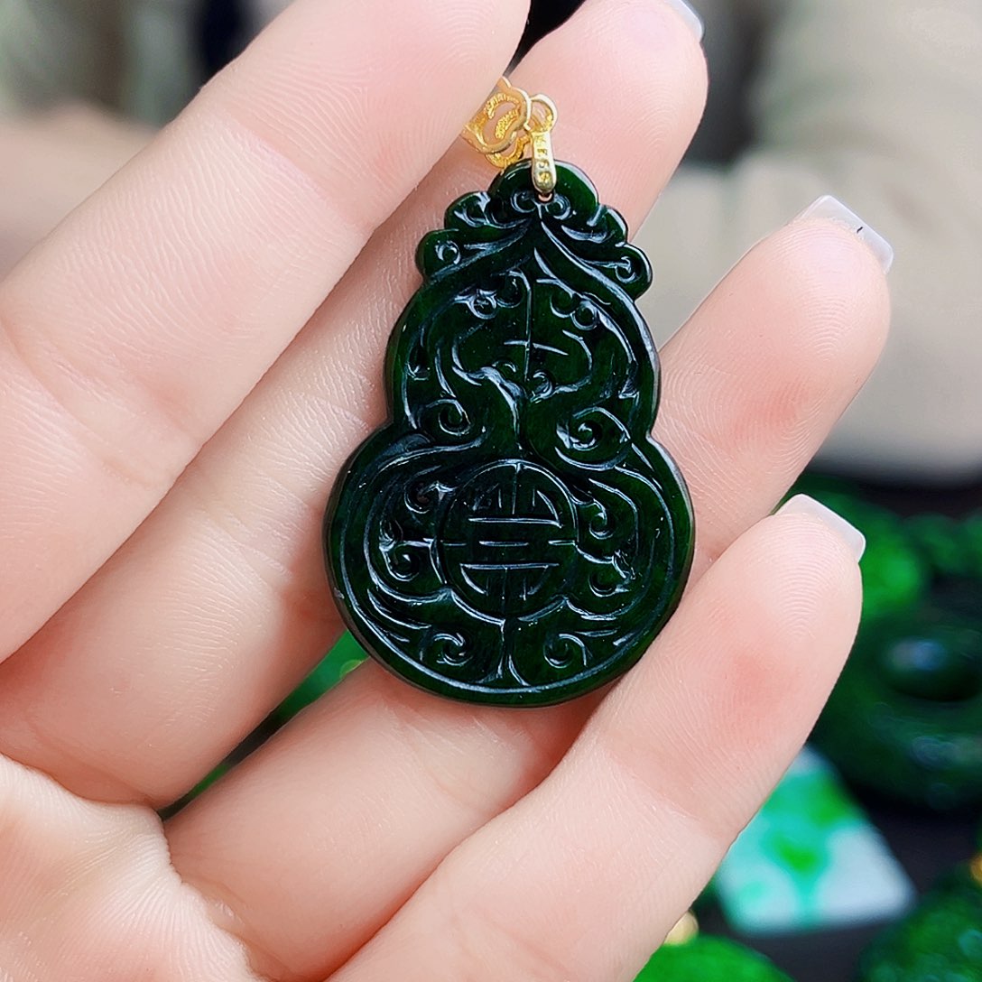 颈饰银S925镶嵌翡翠多样性