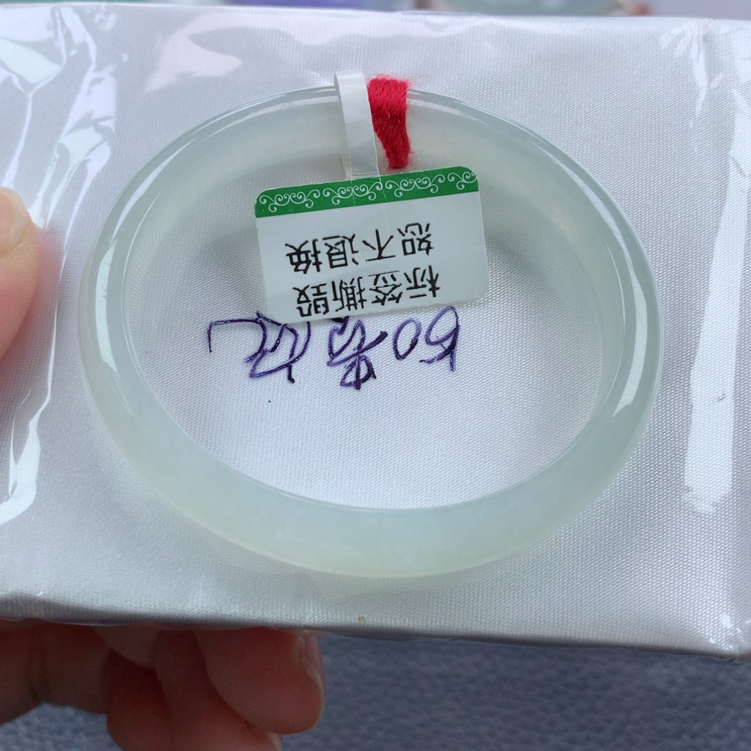 翡翠手镯未镶嵌缅甸天然翡翠手镯50贵妃
