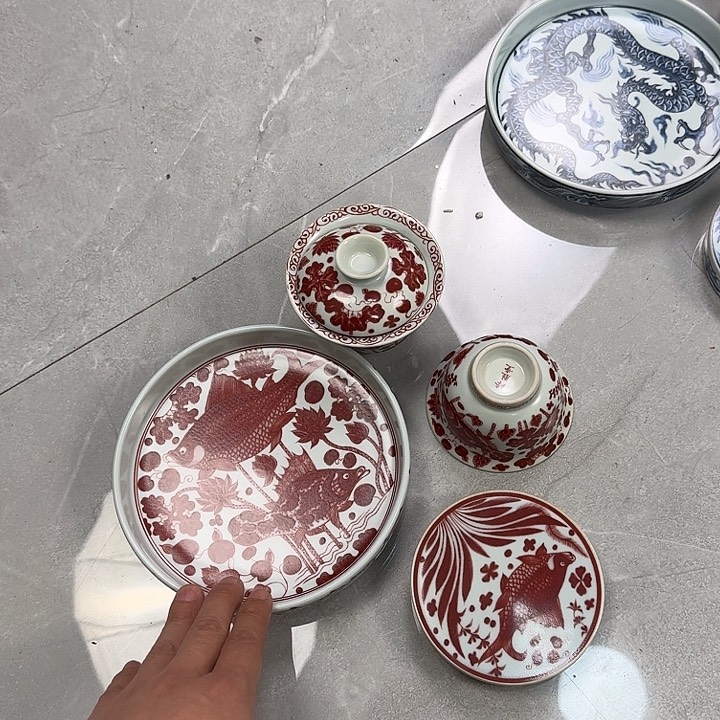 瓷片釉里红鱼藻纹四件套