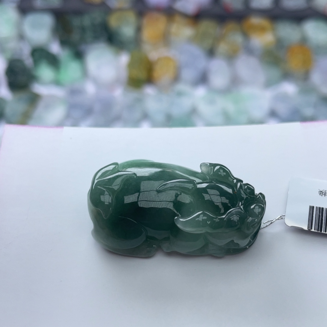 翡翠颈饰未镶嵌貔貅