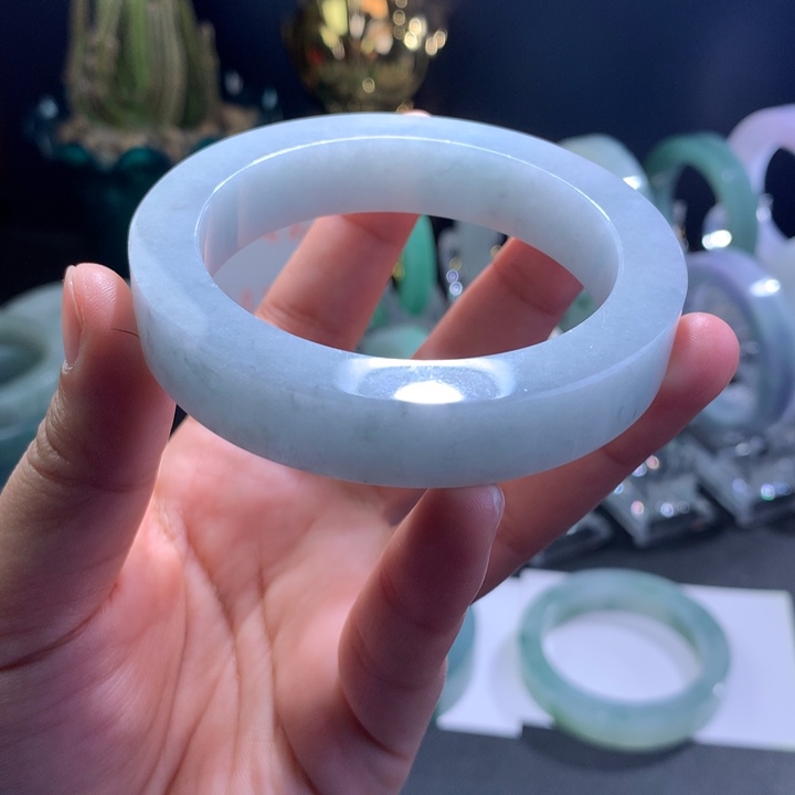 定制翡翠未镶嵌缅甸a货翡翠手镯