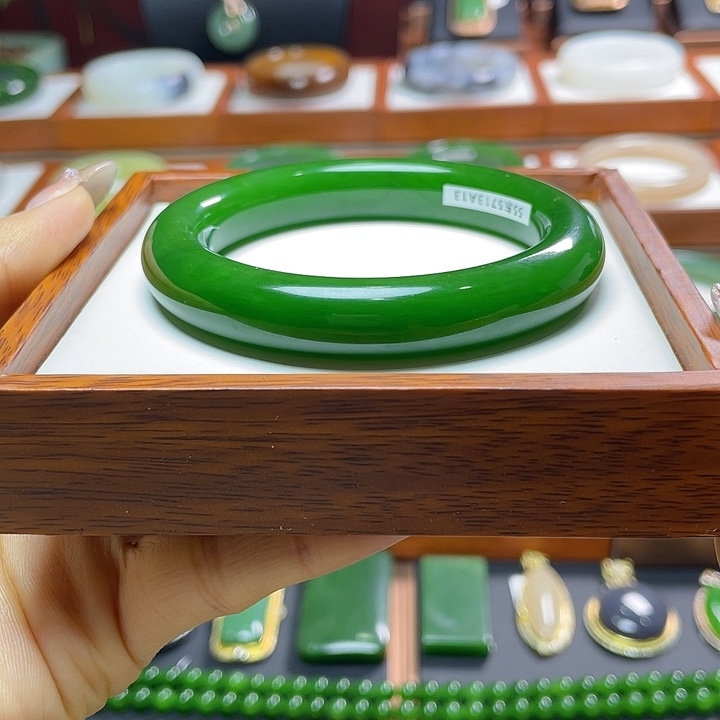 和田玉手镯55.8未镶嵌