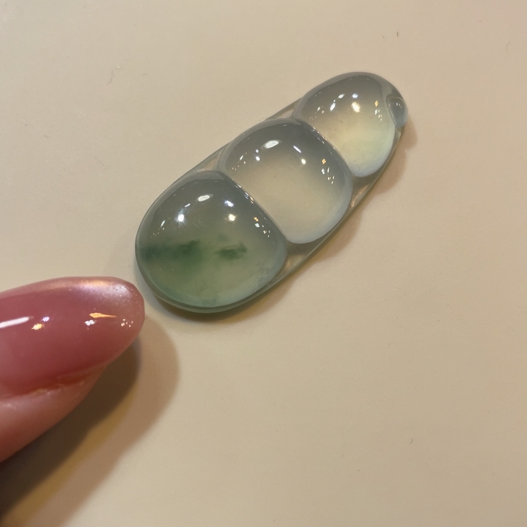 未镶嵌定制翡翠芳豆子