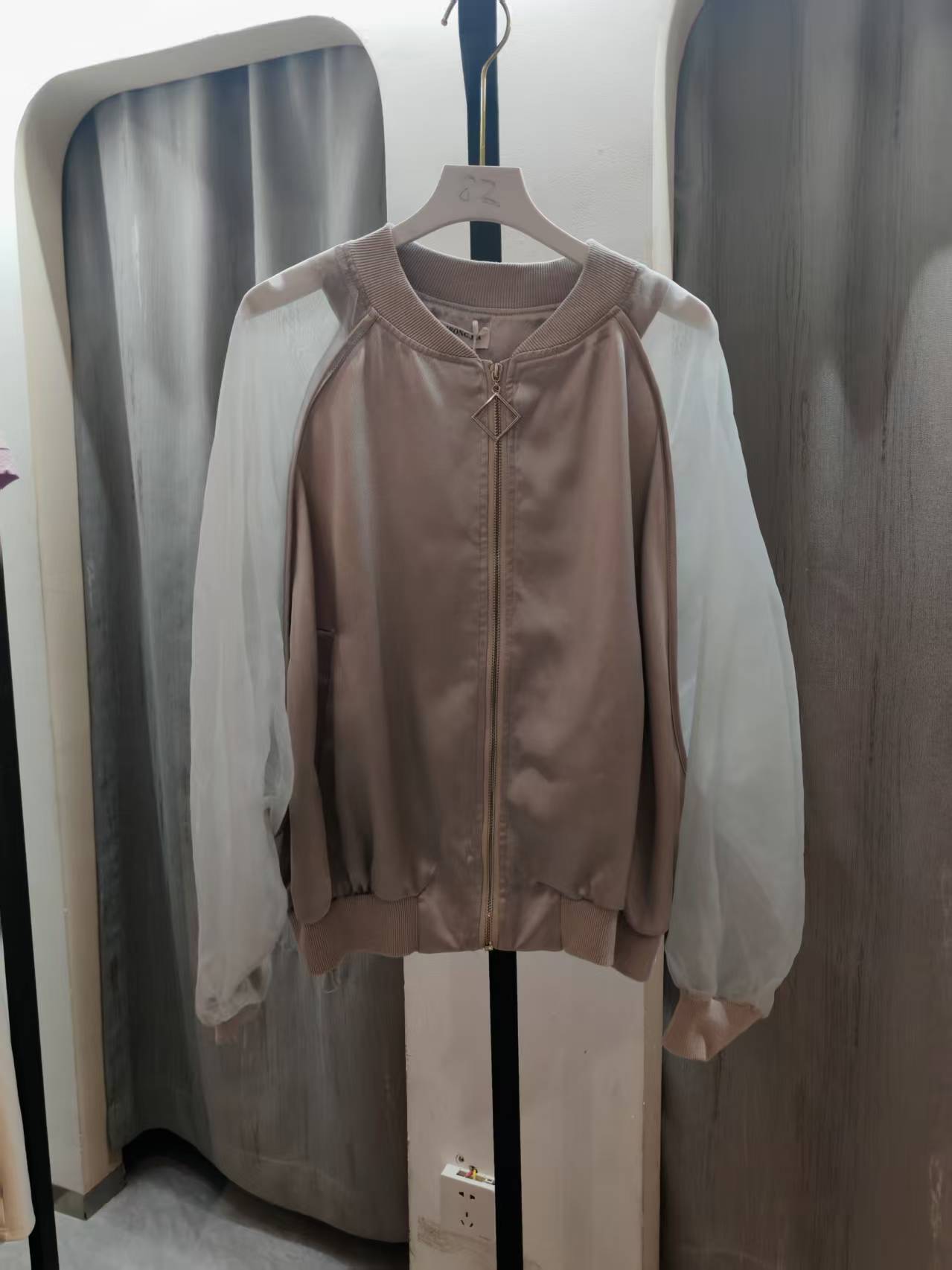 02025斗篷款透气短款防晒衣（120斤可穿）