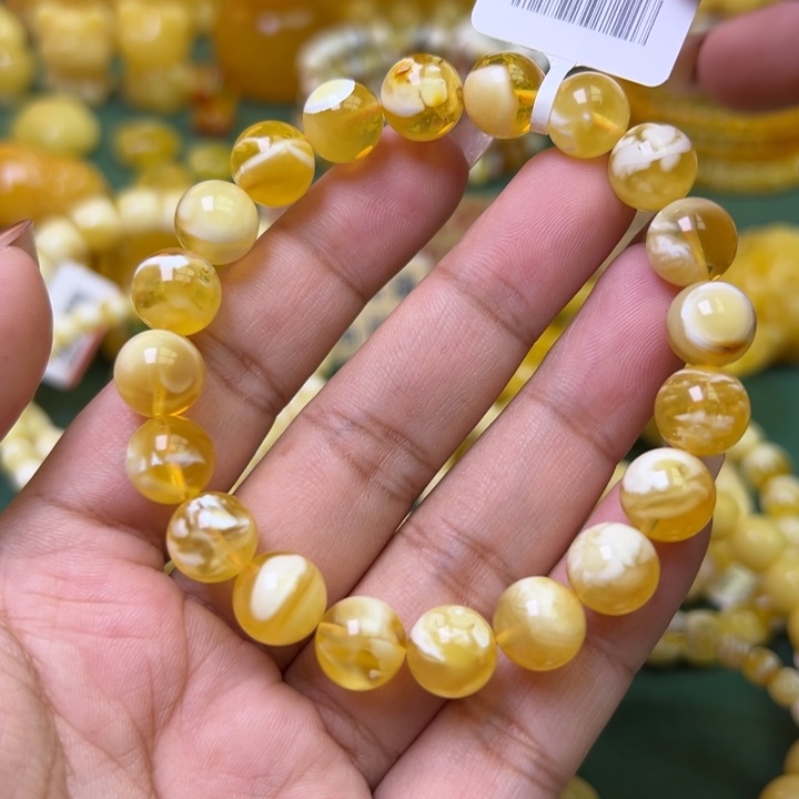 蜜蜡未镶嵌珠宝奇石