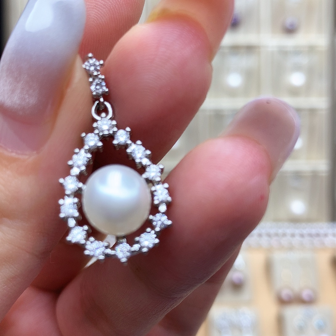 合金淡水珍珠颈饰