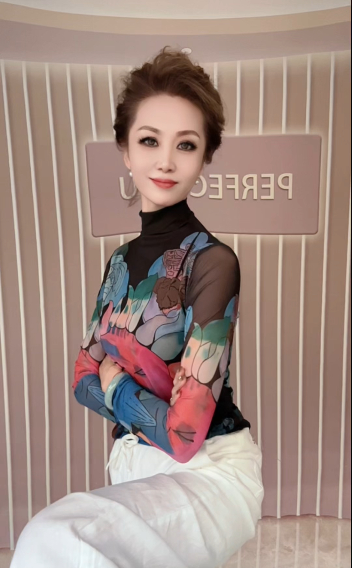 2025新款夏季印花网纱上衣女修身外穿T恤显瘦气质百搭