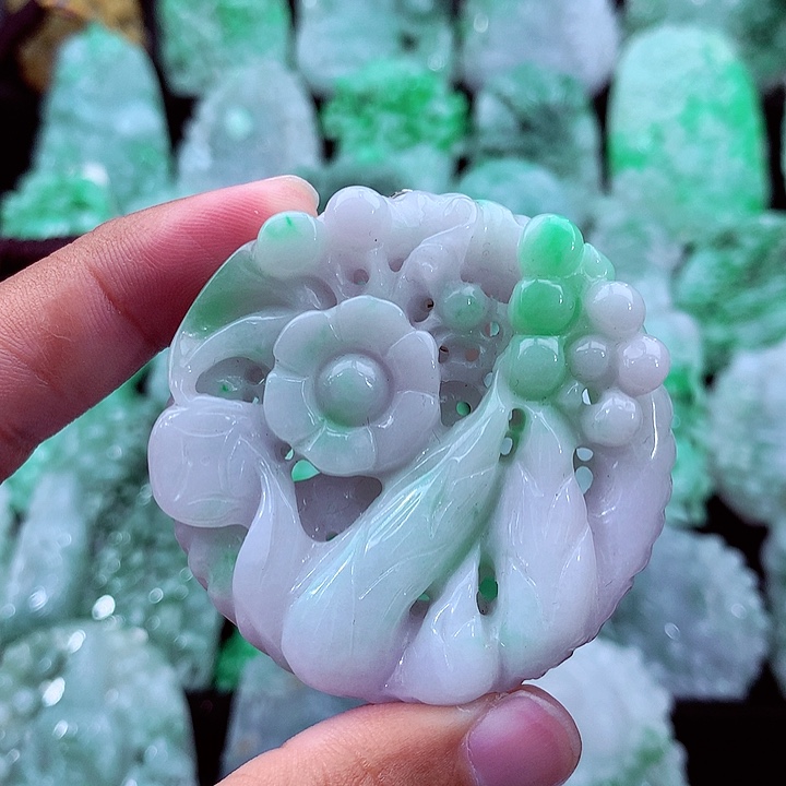 吊坠(不含链)未镶嵌翡翠