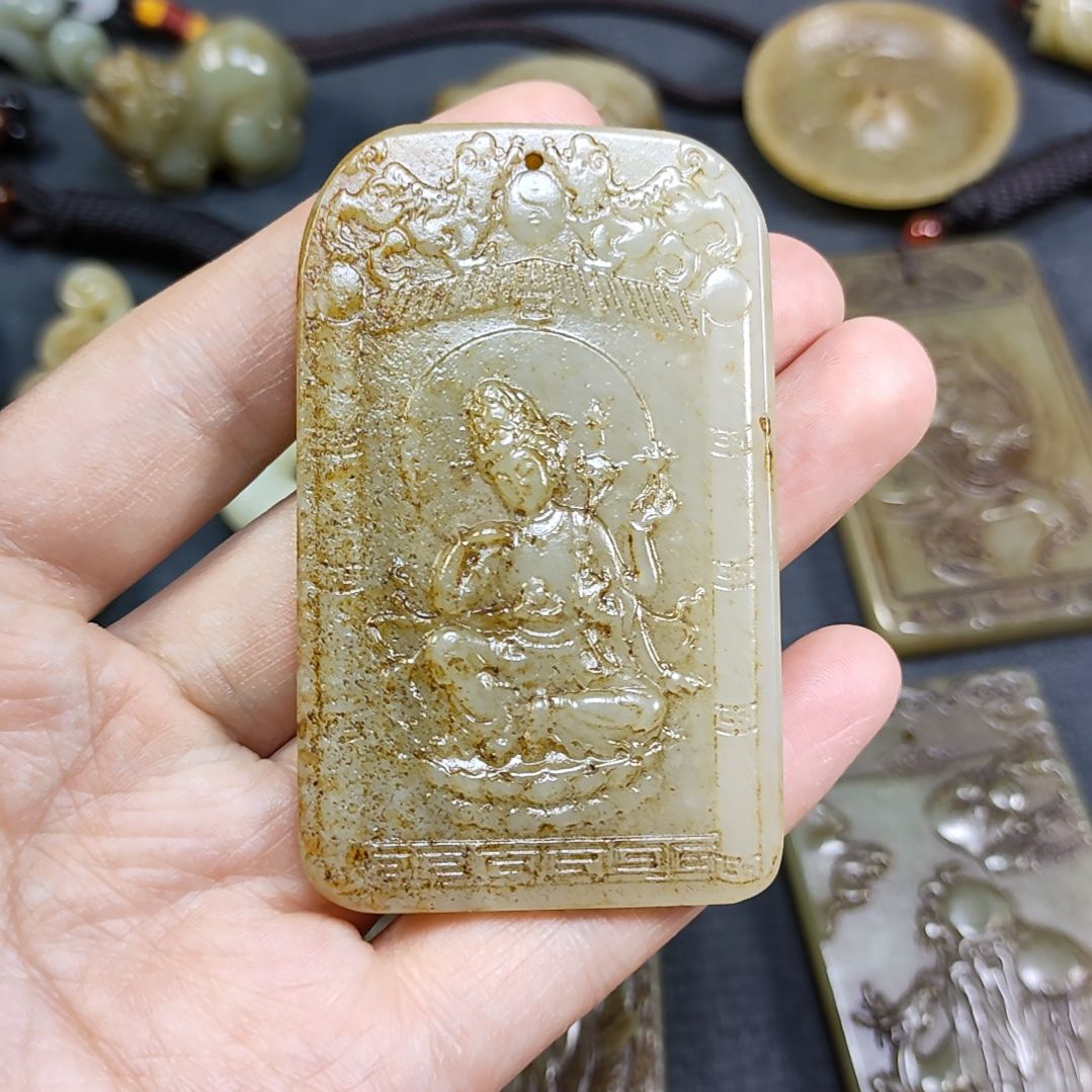 和田玉颈饰未镶嵌