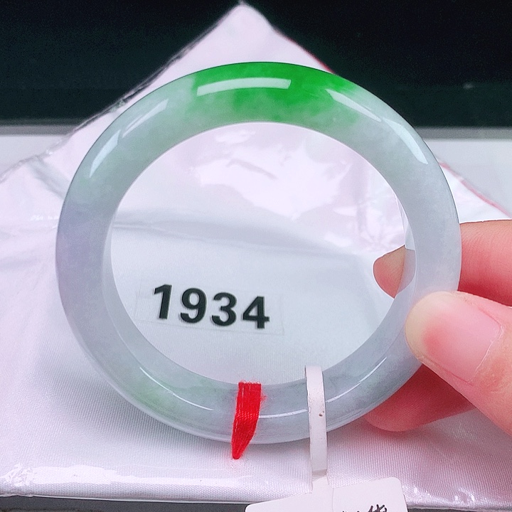 翡翠未镶嵌手镯55