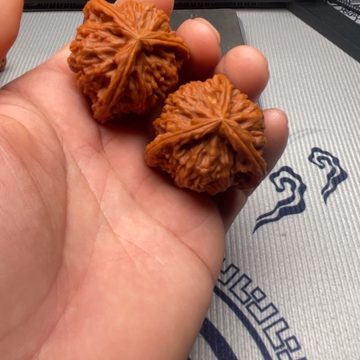 心***海文玩核桃吊坠三棱三棱三棱三棱