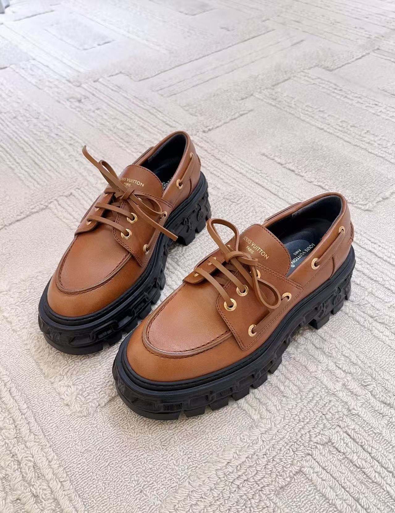 未使用 LouisVuitton/路易威登 LV厚底棕色乐福鞋36