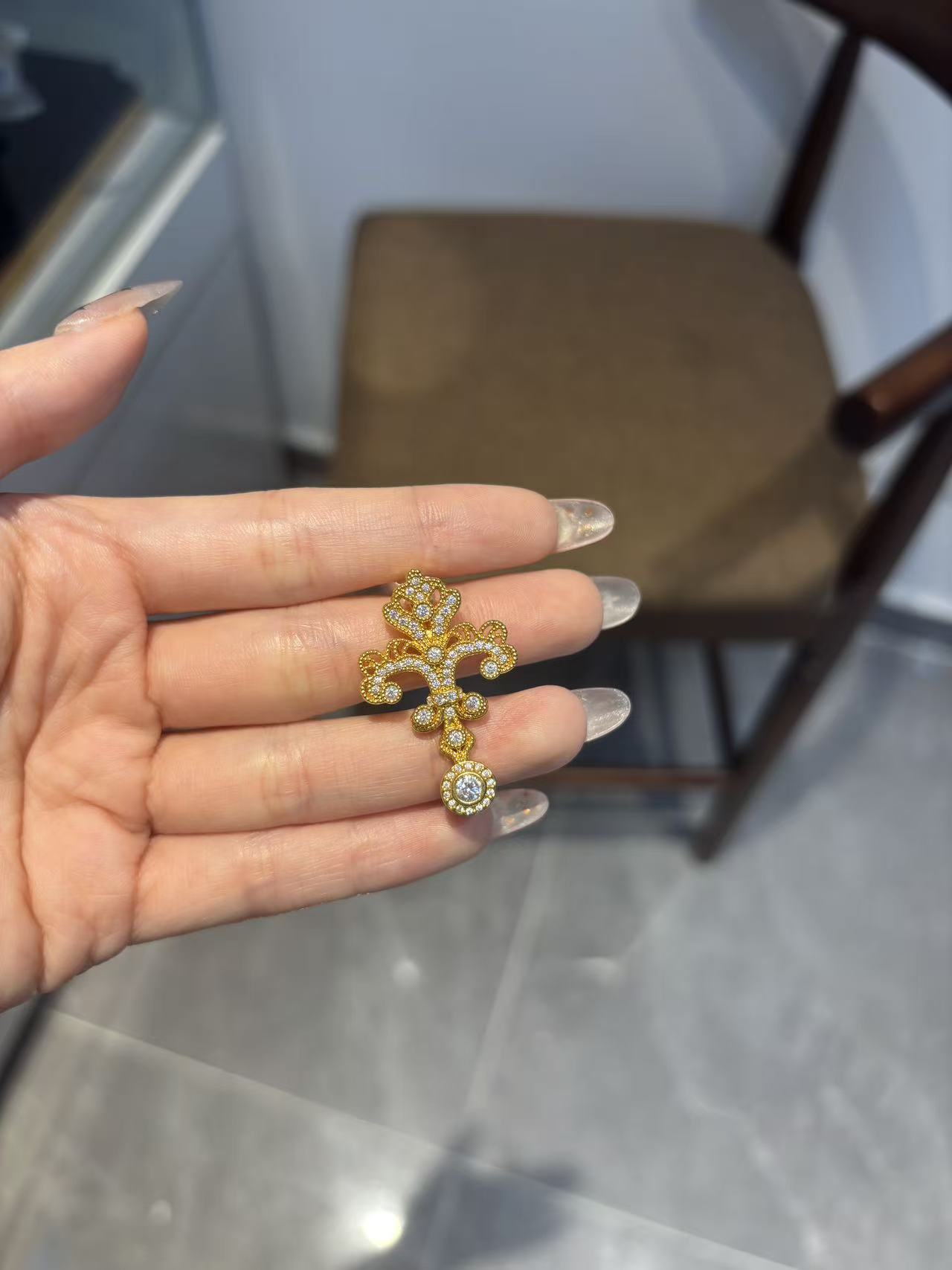 大号鸢尾花足金999吊坠