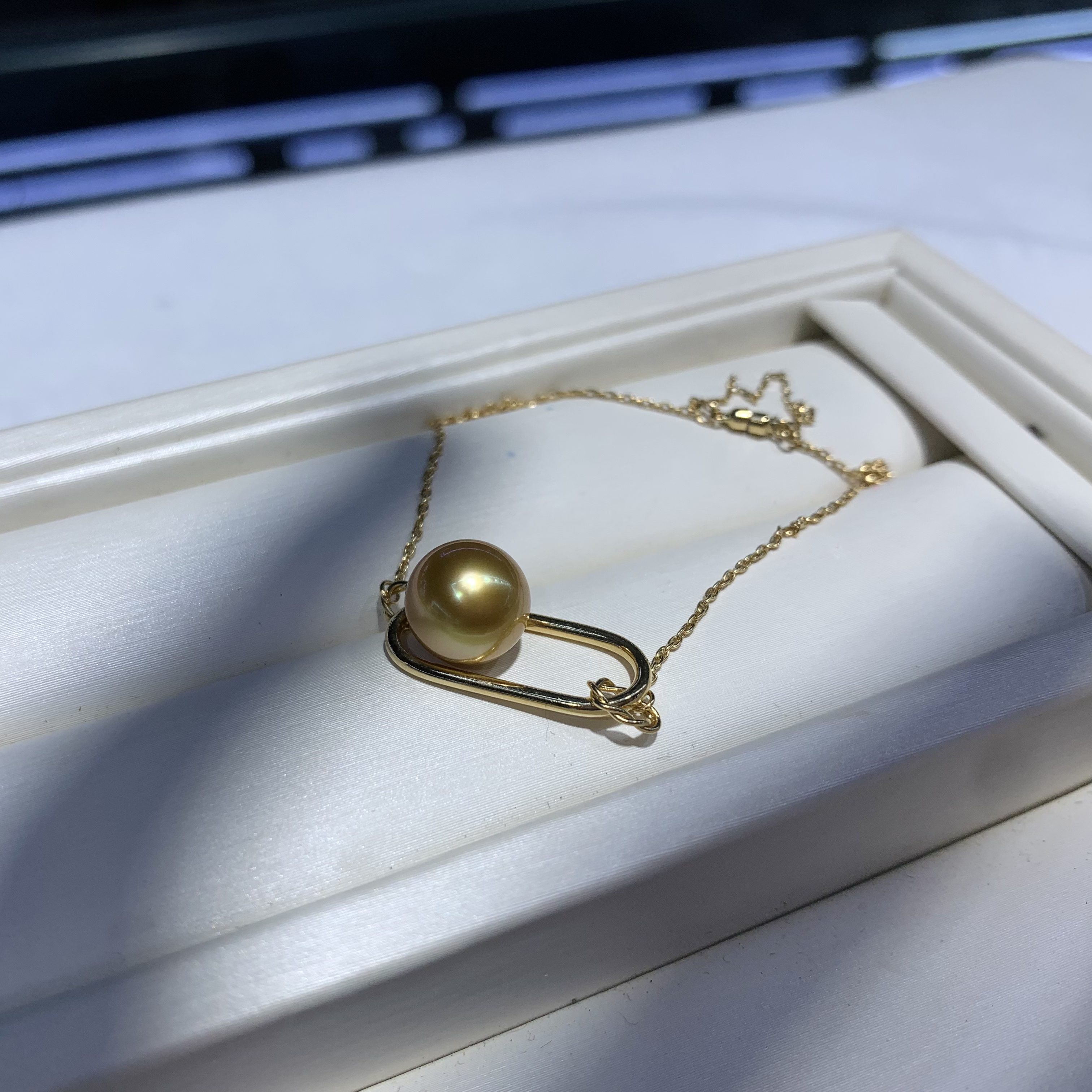 浓茶金炫青光，极光皮光超级细腻，完美无暇，通体18K镶嵌