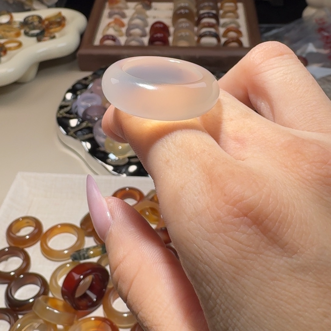 宣***進玛瑙/玉髓未镶嵌戒指