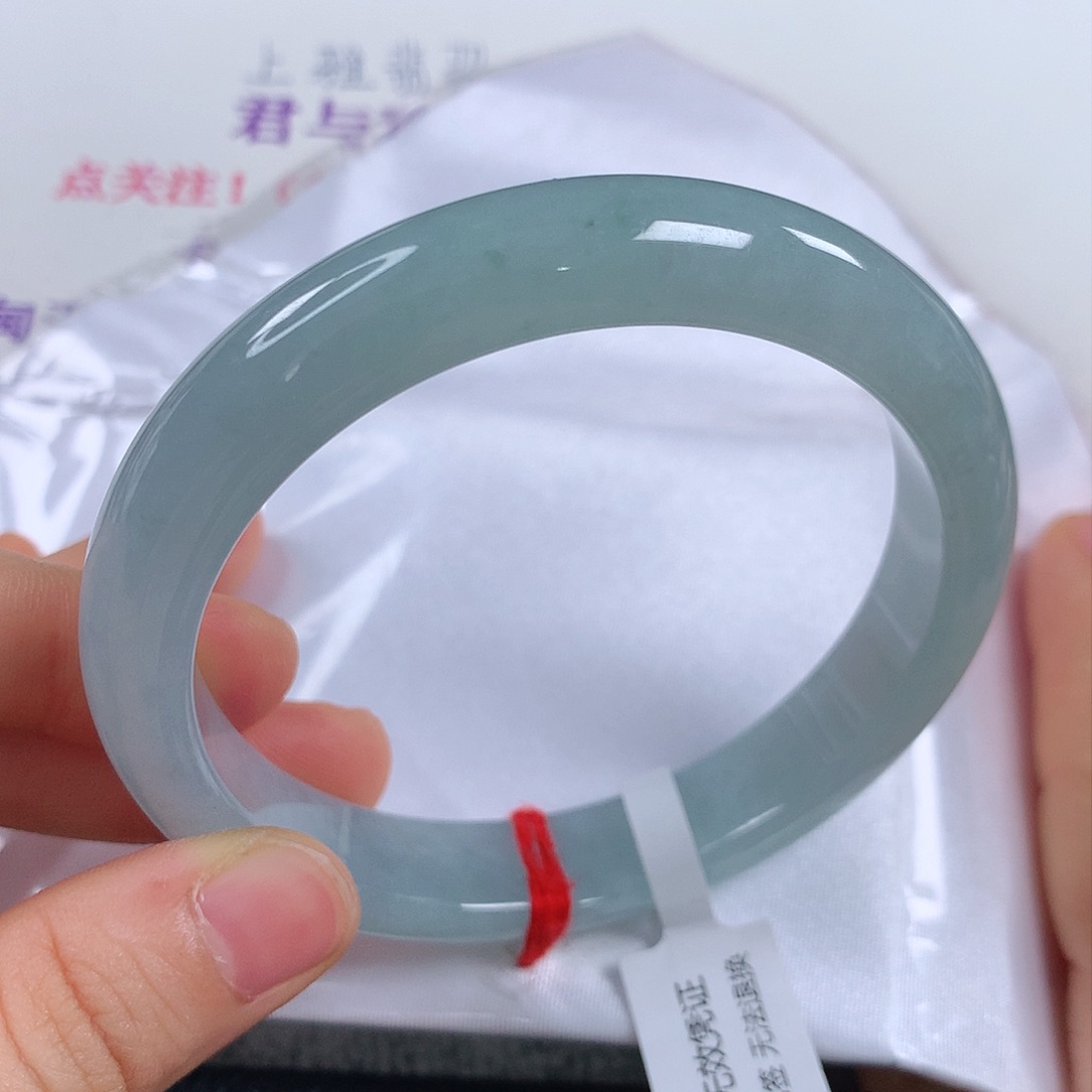 翡翠手镯未镶嵌哼*怪 正圈