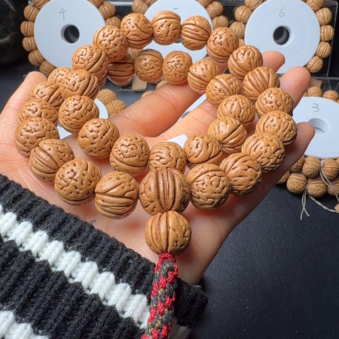 手串桃核盘锦野生大肌肉