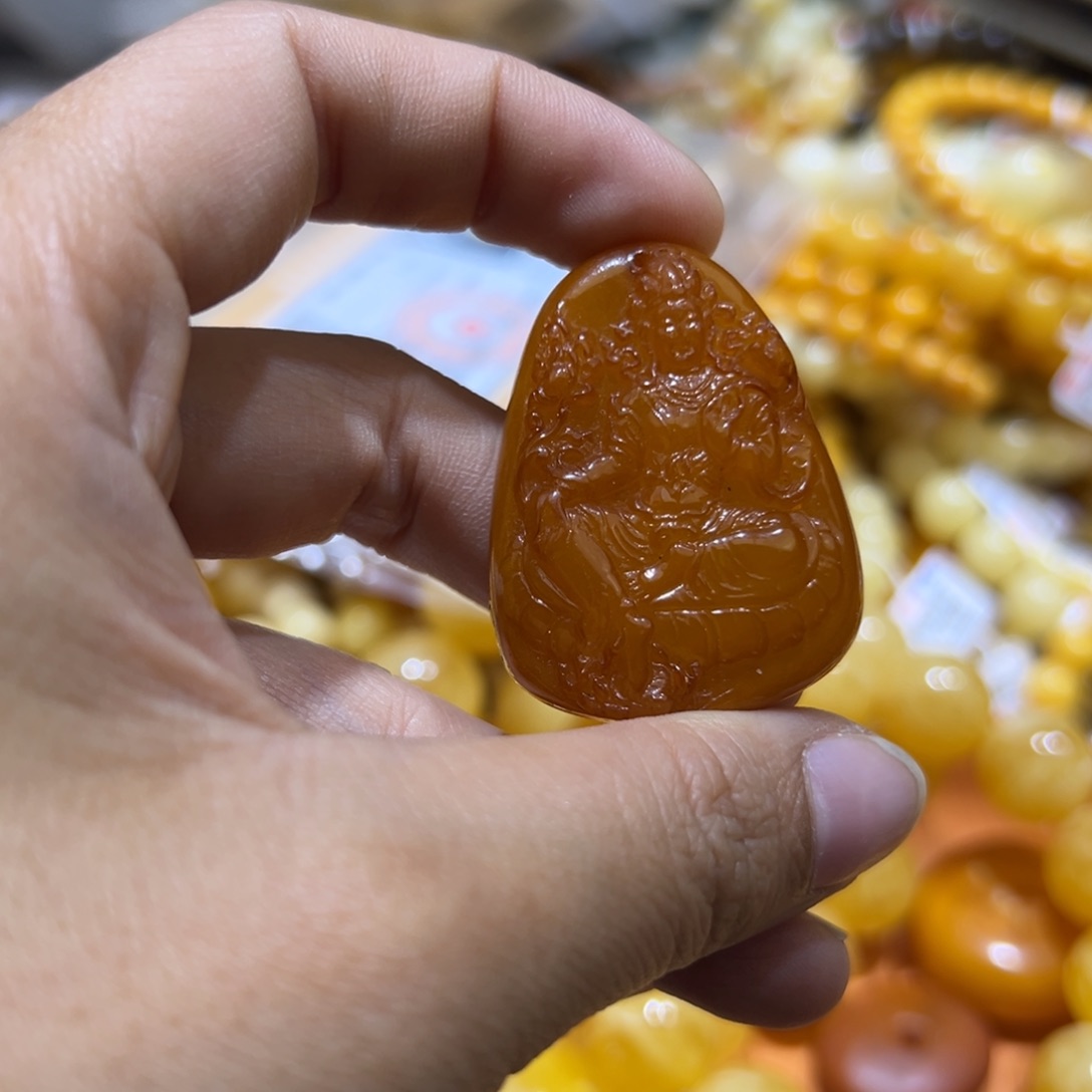 琥珀珠宝奇石未镶嵌