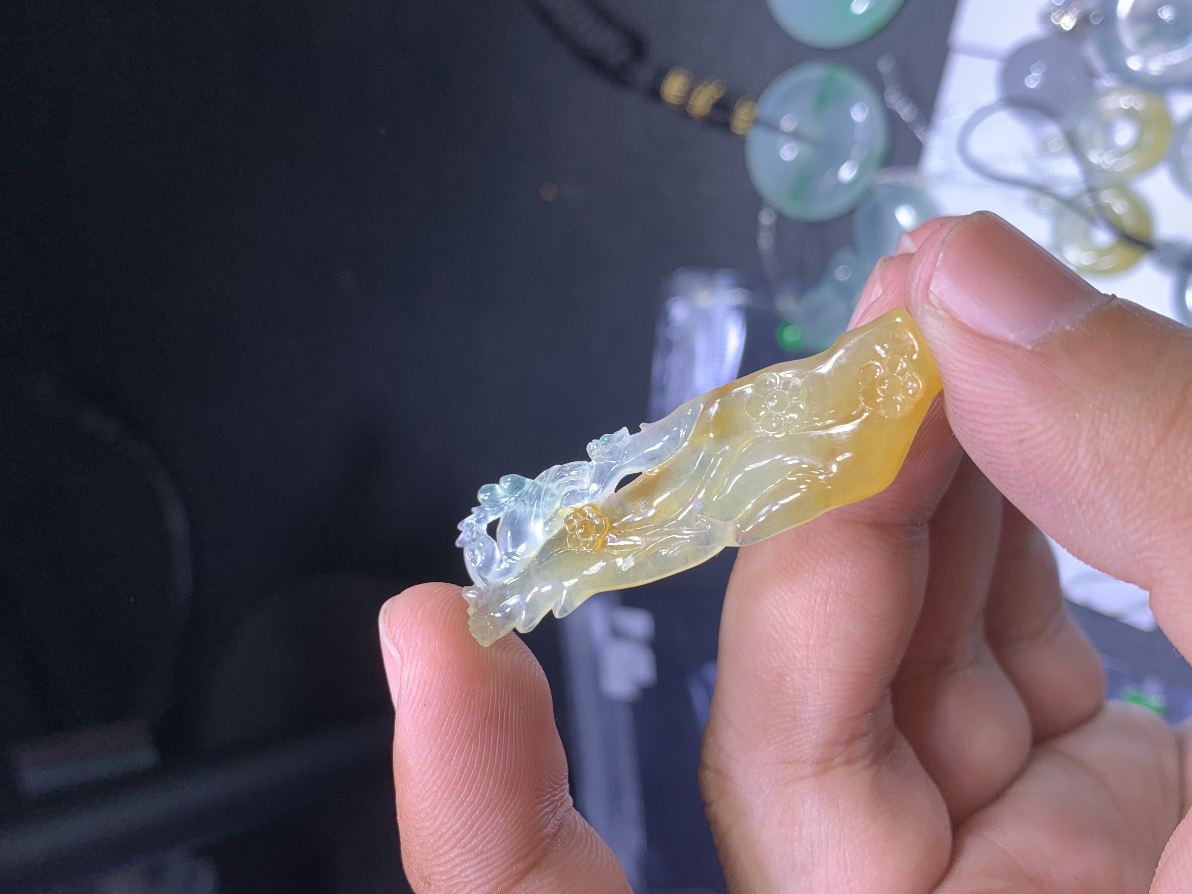 天然缅甸翡翠A货喜上眉梢【45.3*13*4.3】