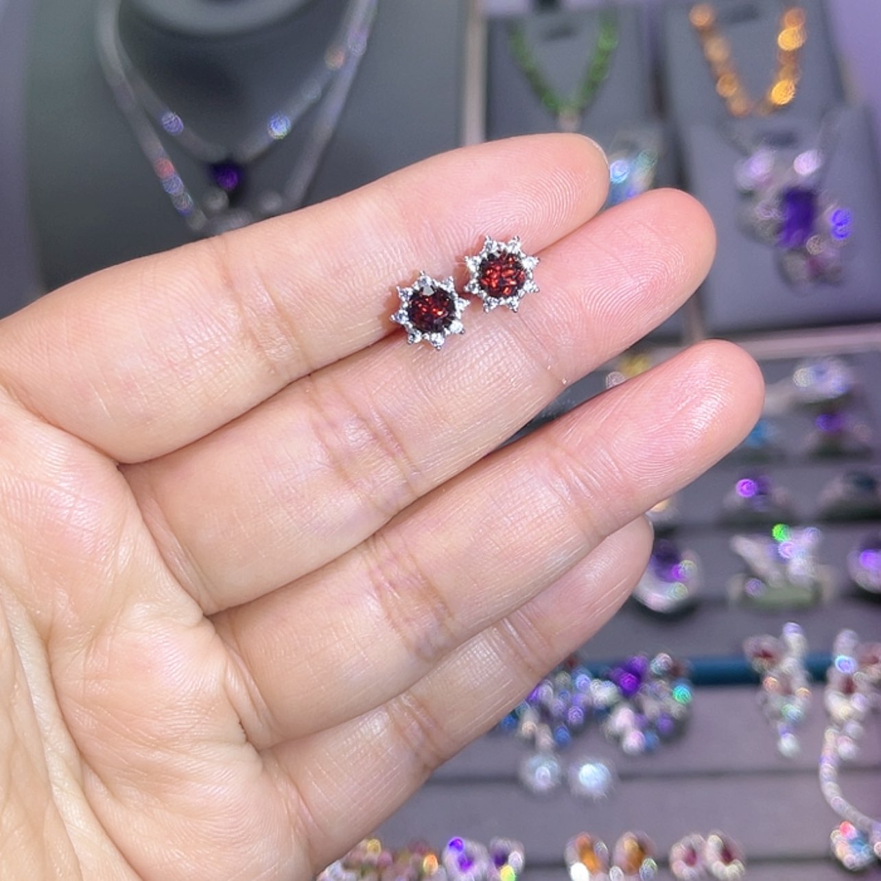 【闪购商品】石榴石耳饰银S925镶嵌